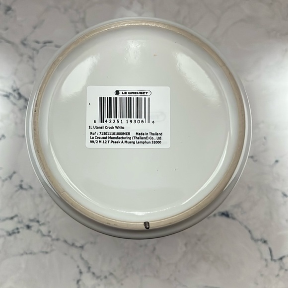 New! Le Creuset 1 liter utensil crock NWT - Picture 3 of 4